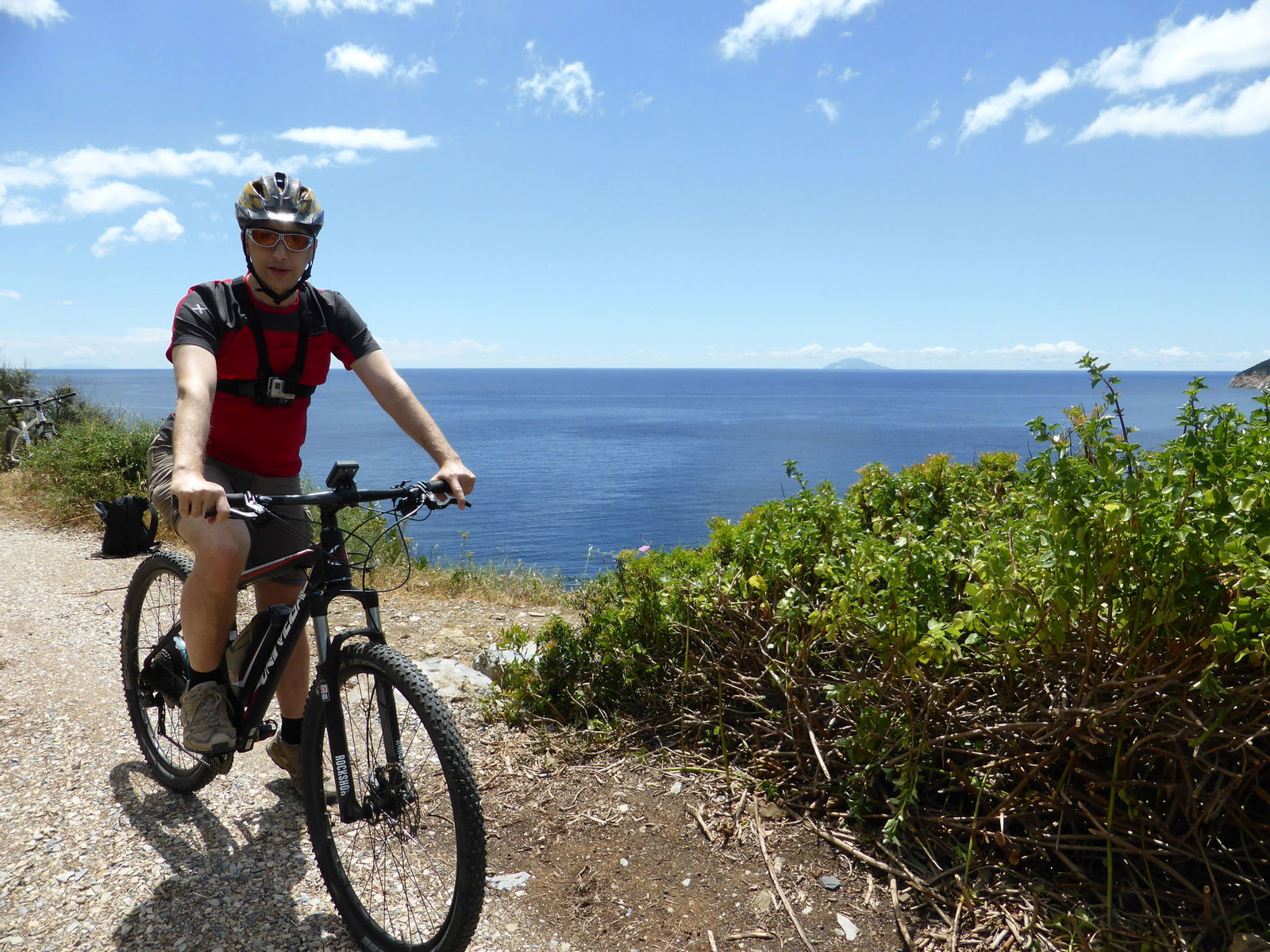 Biking in Tuscany: do-it-yourself vs. organised tour