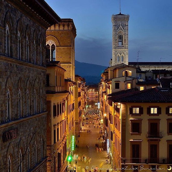 A superb shot of via Calzaiuoli - photo credit @alexzalex