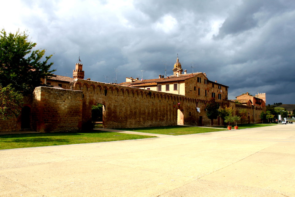 Visit Buonconvento in the Crete Senesi
