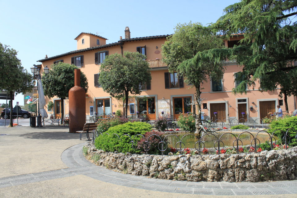 Panzano in Chianti: Panoramas, Food & Wine