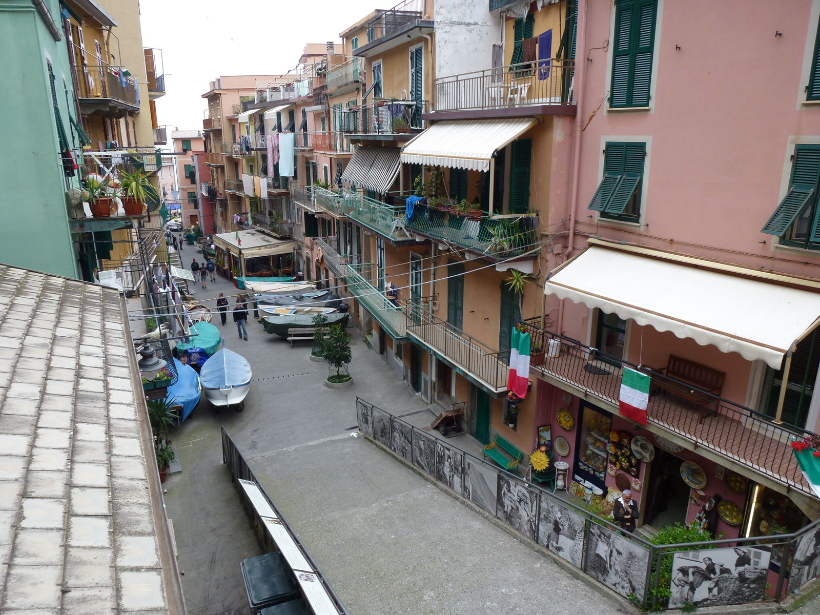 Explore Manarola in Cinque Terre: Places to Hike and Visit