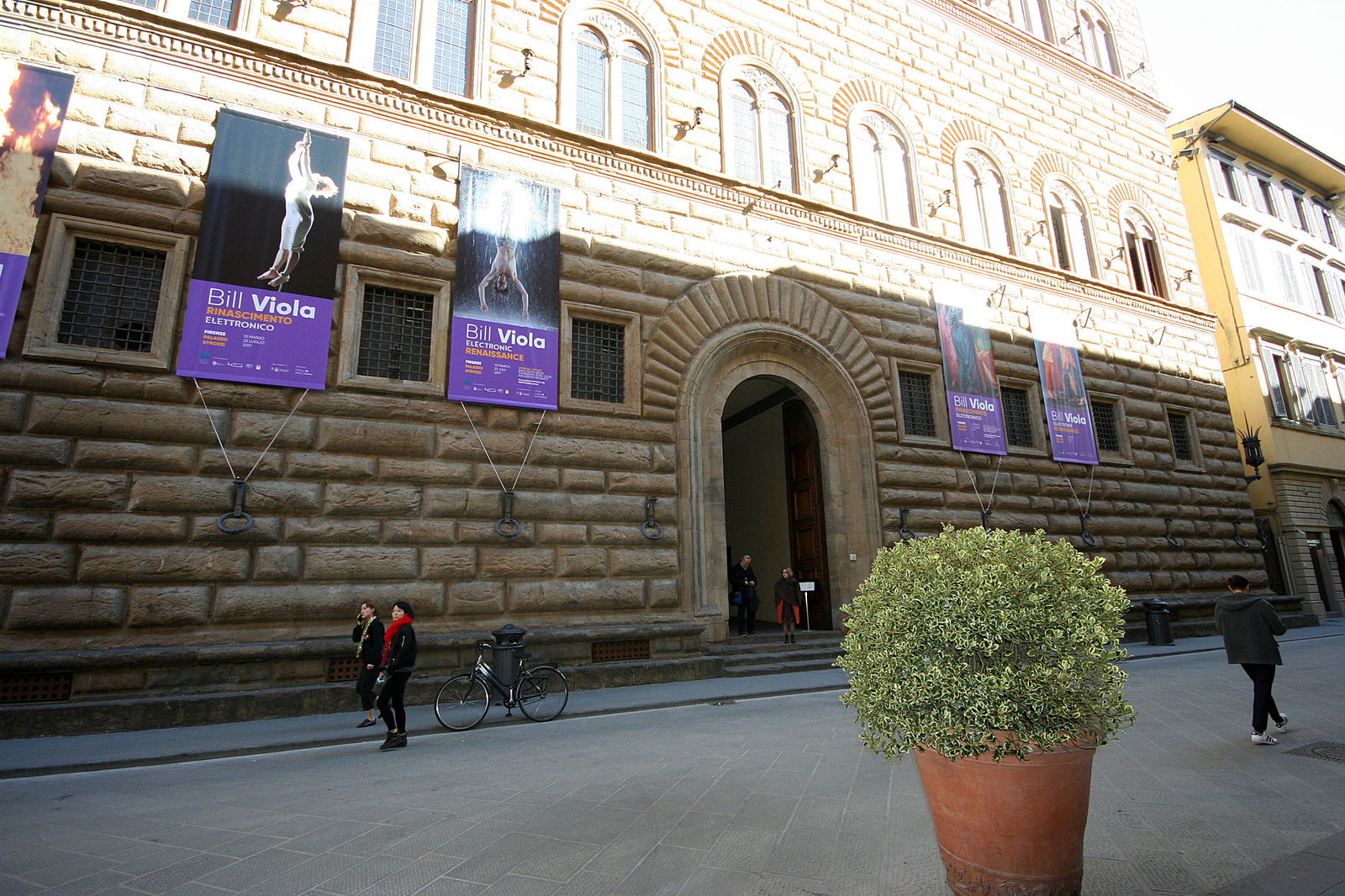 Palazzo Strozzi: Tornabuoni Facade
