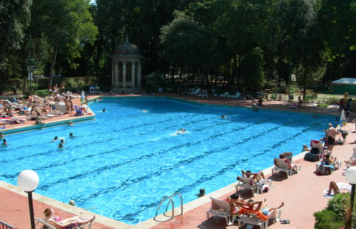 Pools in Florence for Cooling Down in Summer