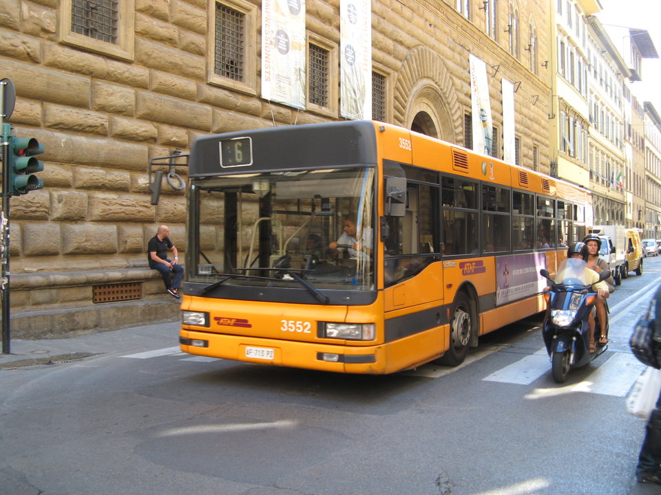Moving Around Tuscany by Bus/Coach