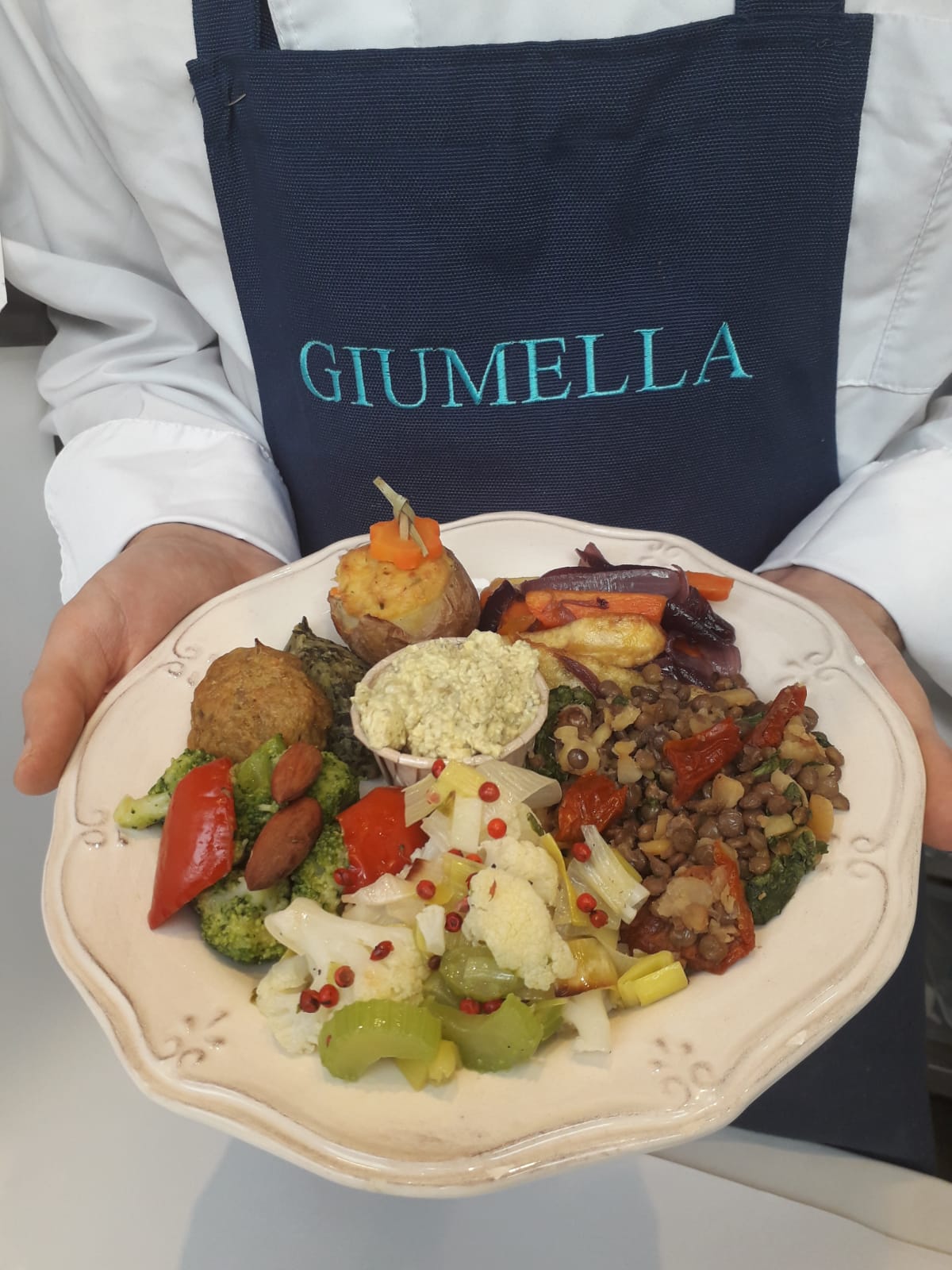 Un piatto di cose buone da Giumella