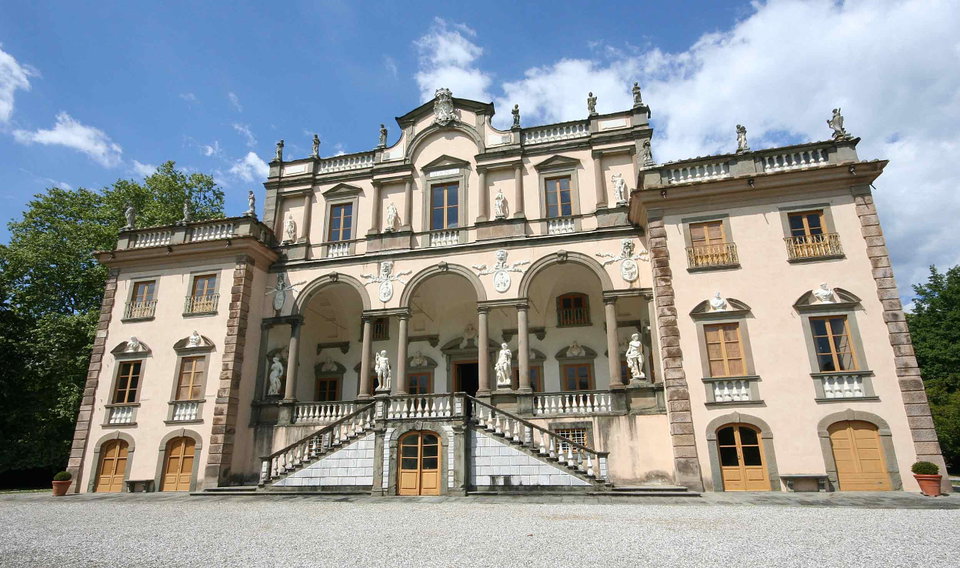 Historical Villas, Mansions & Gardens near Lucca