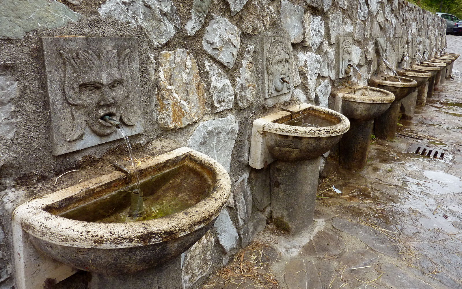 Roccalbegna and the fountains in the Maremma