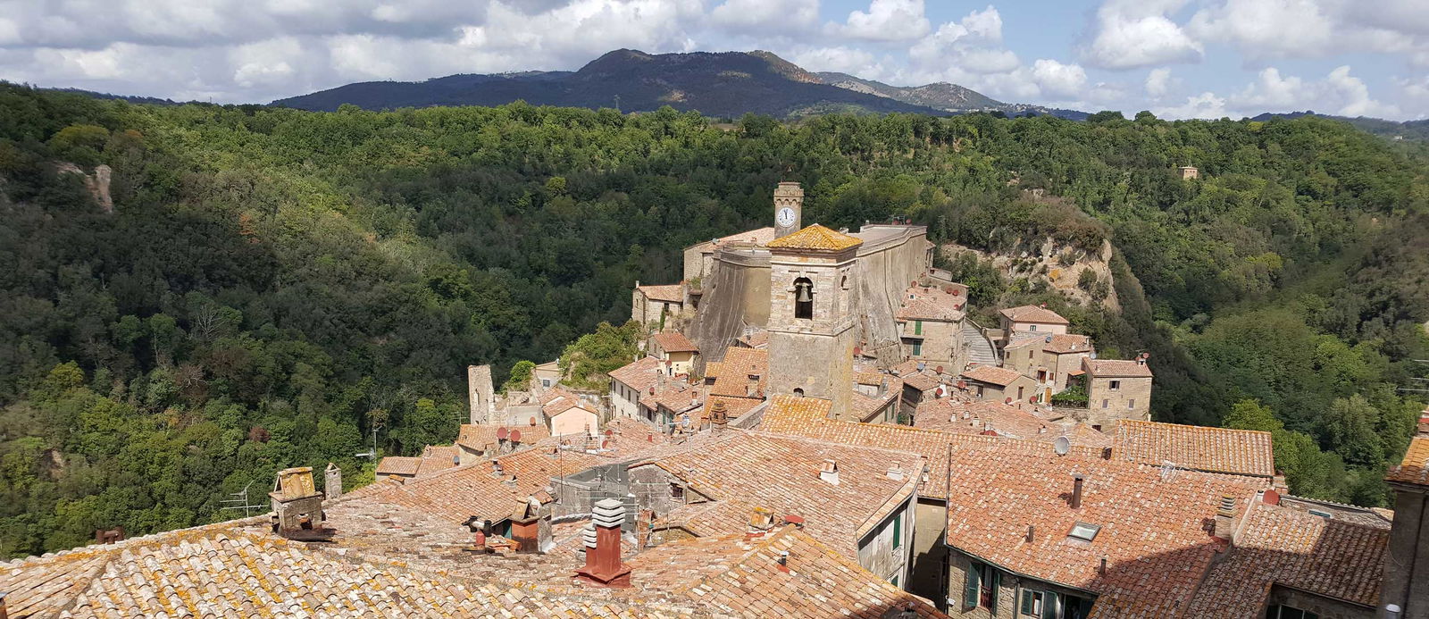 Sorano: Città del Tufo in the Maremma, southern Tuscany