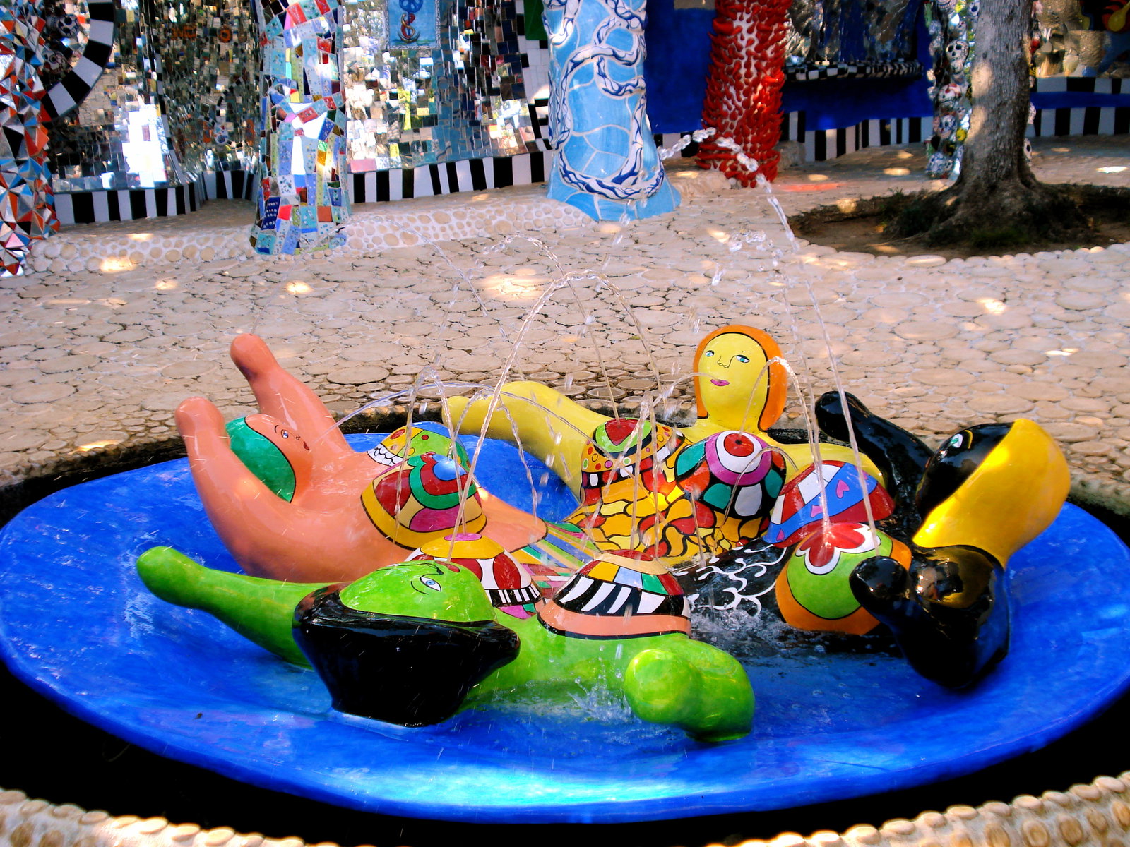 スペイン ハエン ロバ オブジェ  L Tarot Garden near Capalbio in Maremma:Visit Maremma in Tuscany!