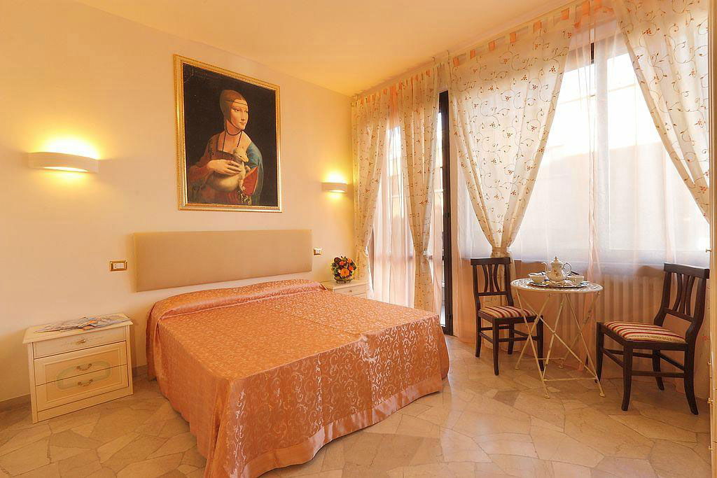Double bedroom at Monna Clara
