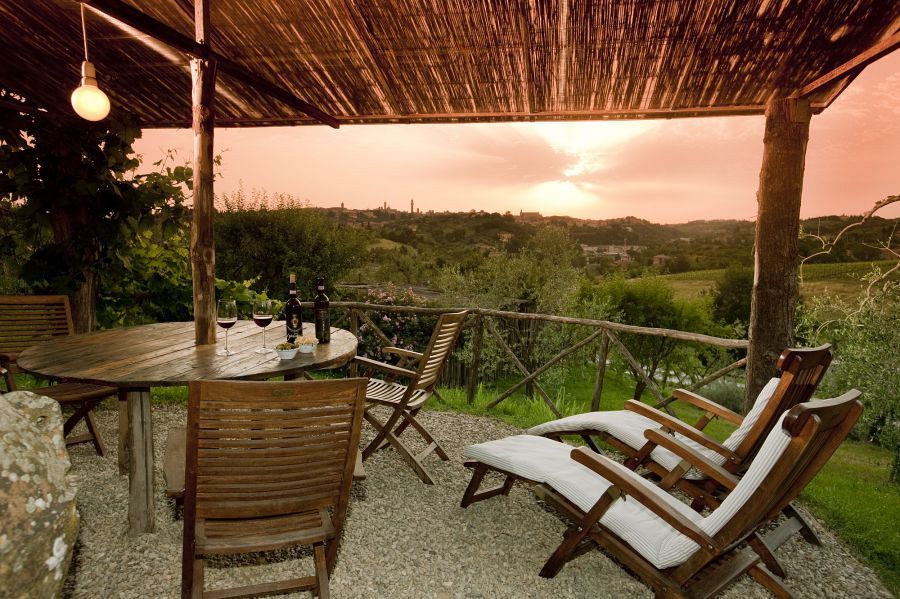 Letti a baldacchino e romantiche vasche da bagno al Frances' Lodge Relais