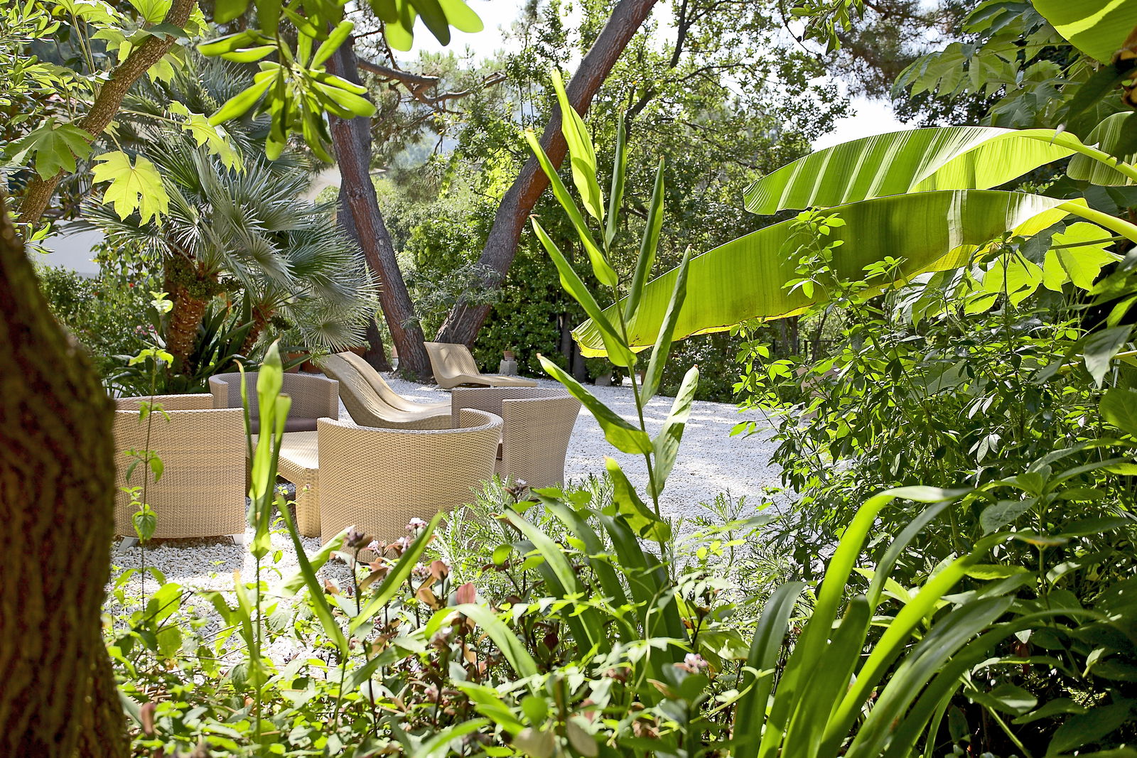 Direct access to sandy beaches from the gardens at Hotel Ilio on Elba Island in Tuscany