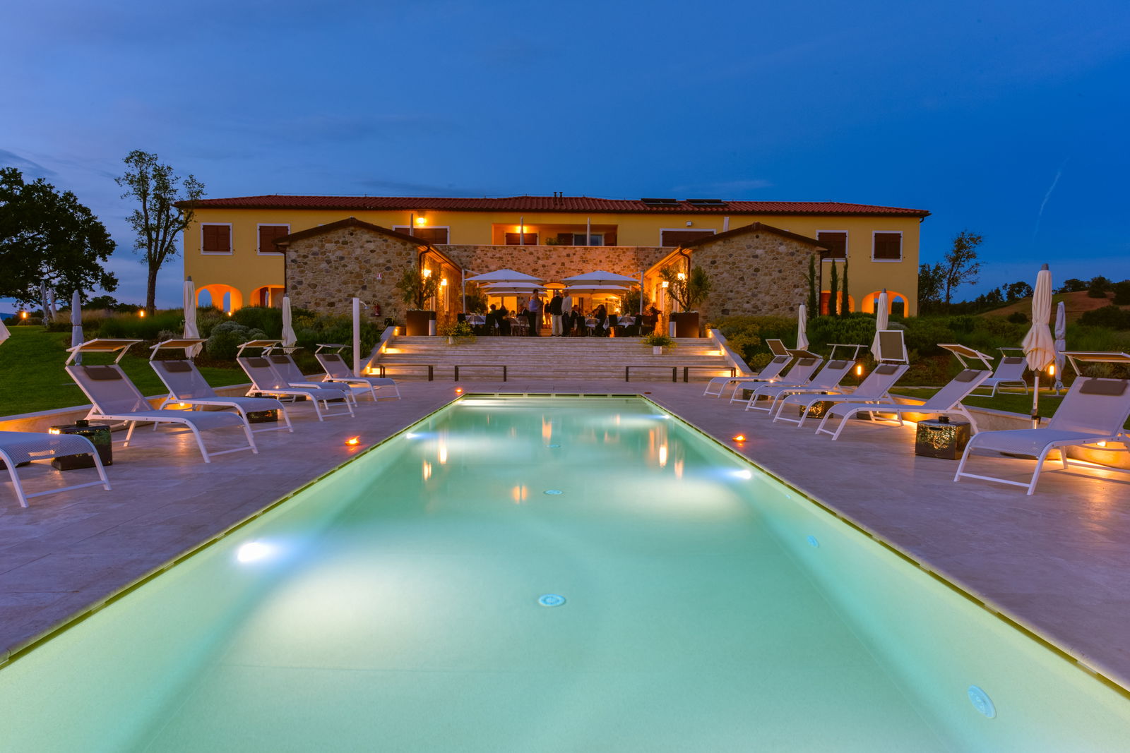 Poggio Mirabile: ramonto a bordo piscina, a due passi dalle spiagge toscane
