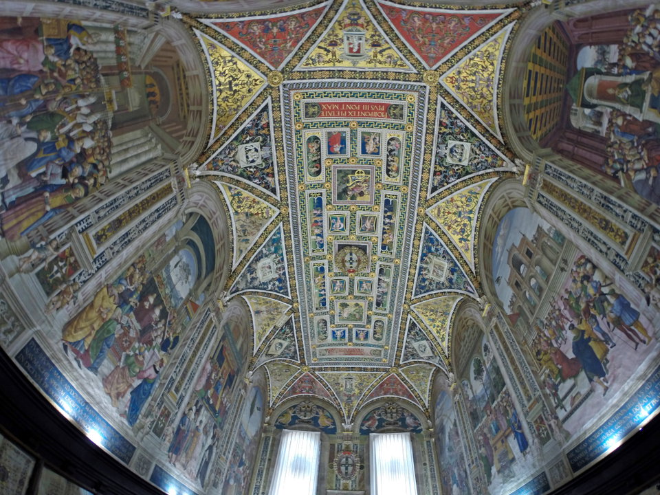 The Piccolomini Library, a Treasure within a Treasure