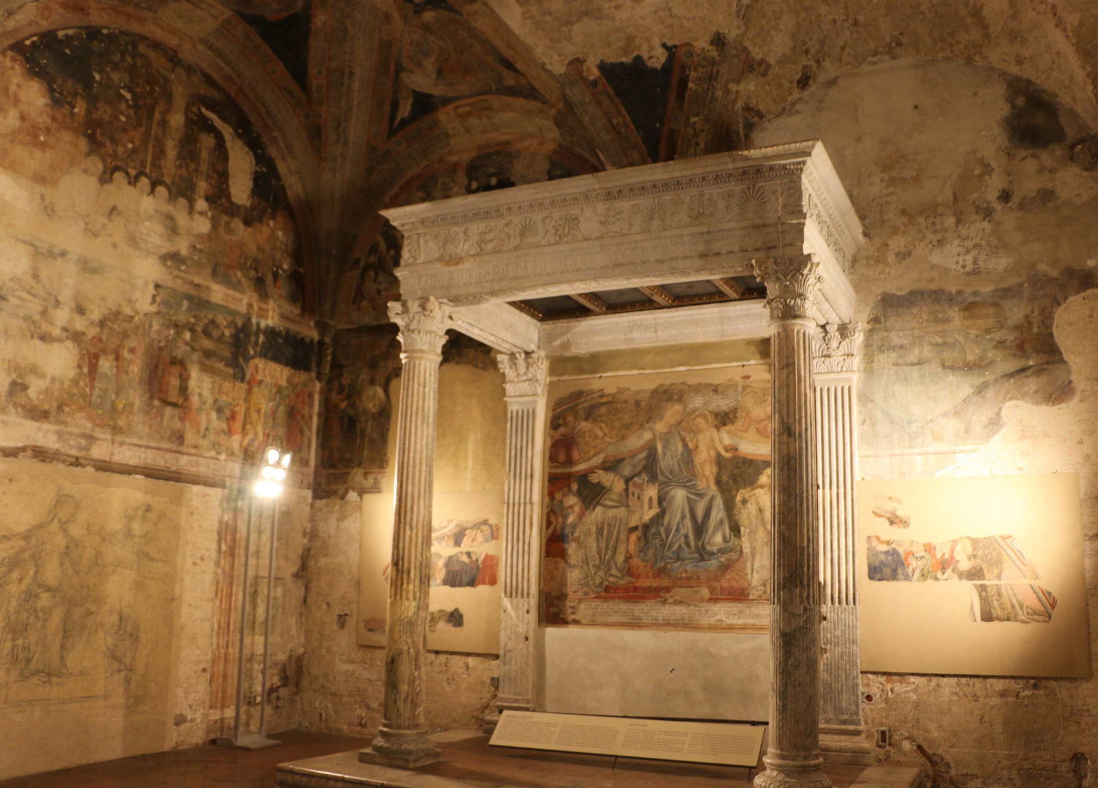 Navigating Santa Maria della Scala in Siena