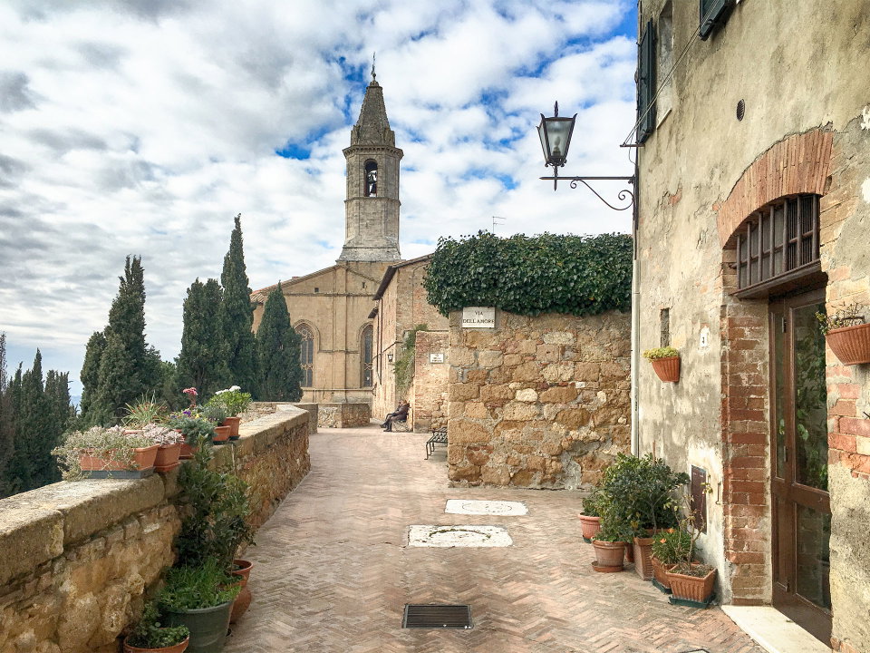 Romance in Tuscany