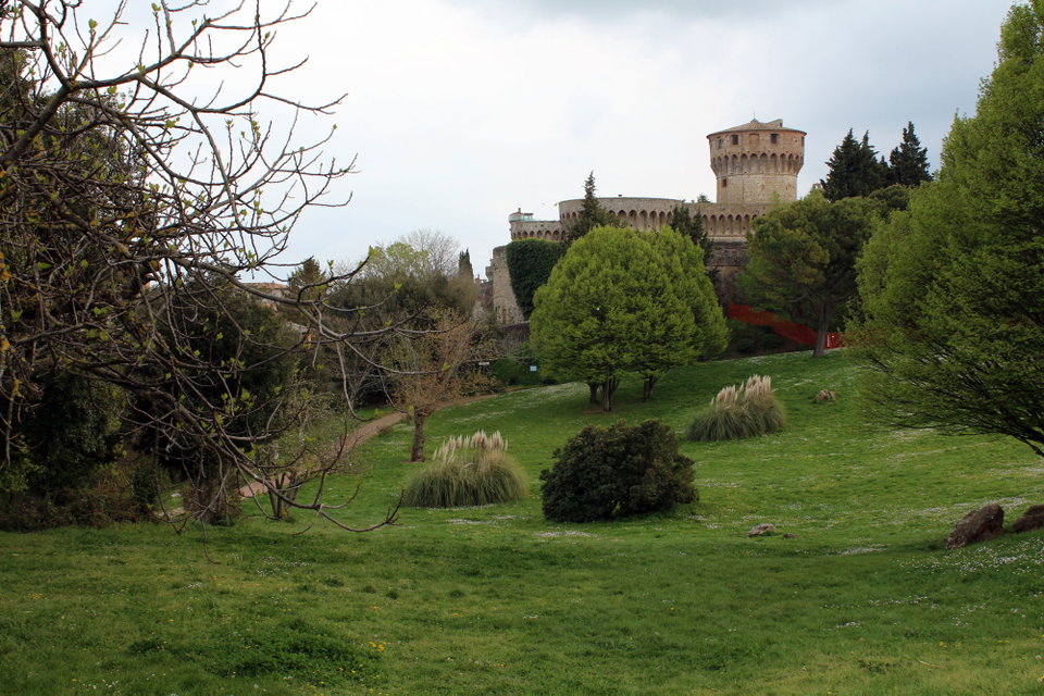 Top Sights to Visit and Enjoy in Volterra